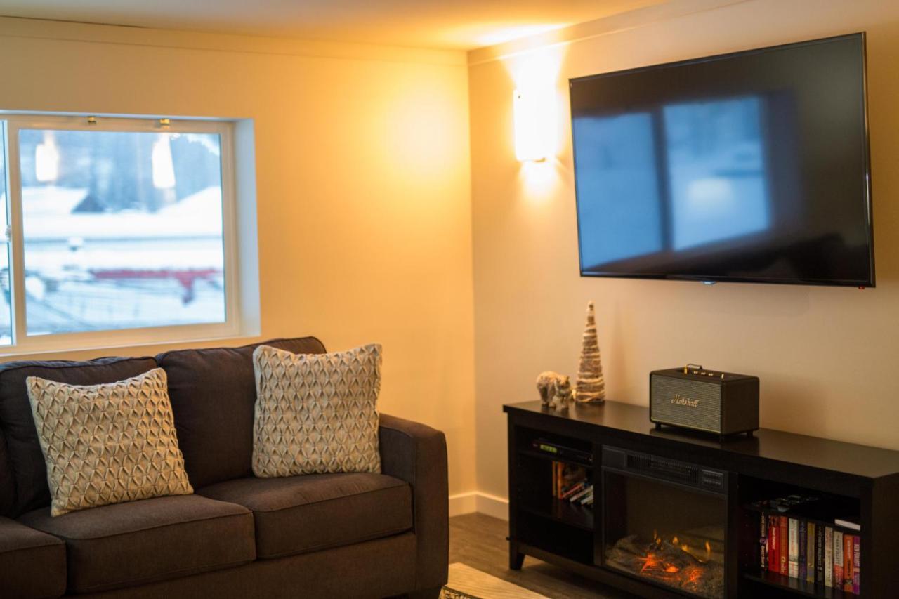 Clipperton Suite By Revelstoke Vacations Exteriör bild