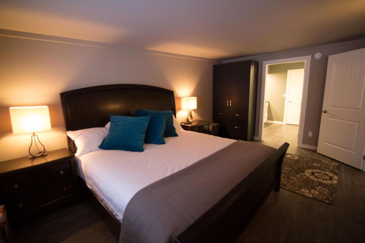 Clipperton Suite By Revelstoke Vacations Exteriör bild