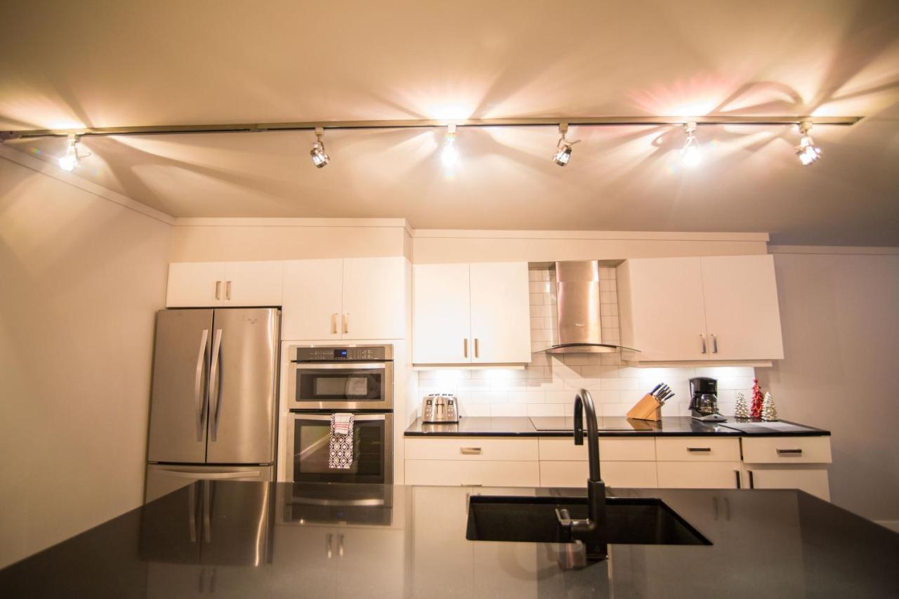 Clipperton Suite By Revelstoke Vacations Exteriör bild