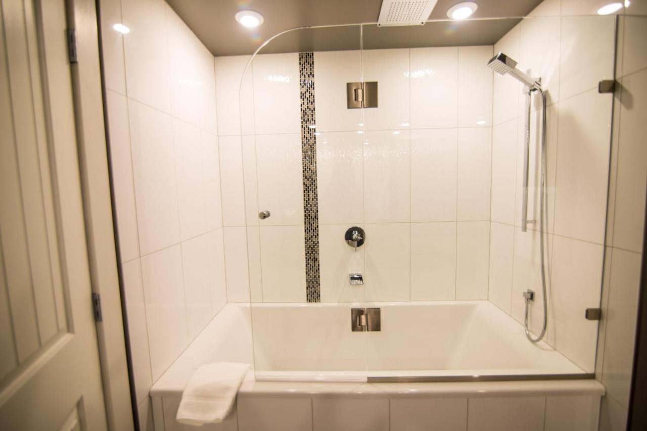 Clipperton Suite By Revelstoke Vacations Exteriör bild